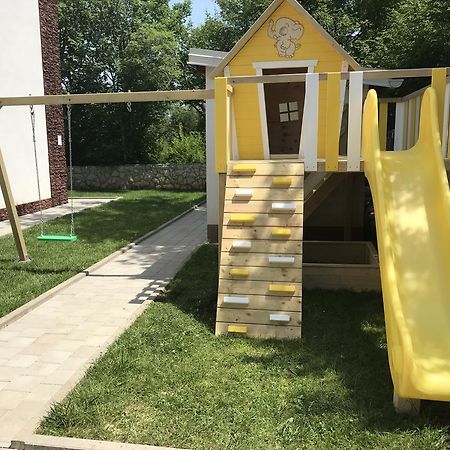 ונטאצ'יצ'י Villa Apartments Futura מראה חיצוני תמונה