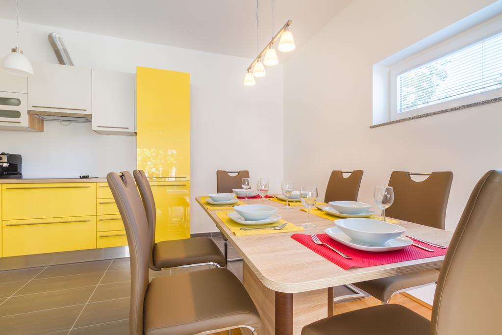 ונטאצ'יצ'י Villa Apartments Futura מראה חיצוני תמונה