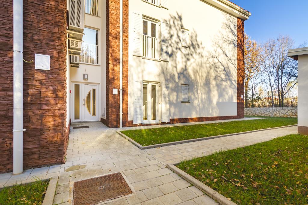 ונטאצ'יצ'י Villa Apartments Futura מראה חיצוני תמונה