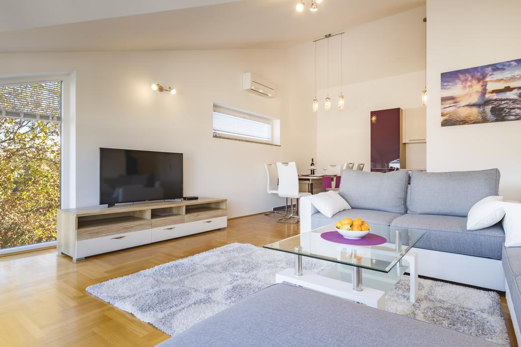 ונטאצ'יצ'י Villa Apartments Futura מראה חיצוני תמונה