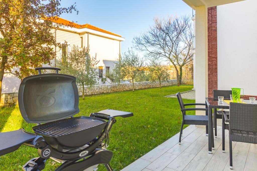 ונטאצ'יצ'י Villa Apartments Futura מראה חיצוני תמונה