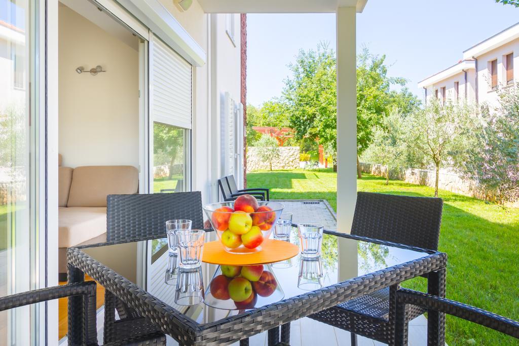 ונטאצ'יצ'י Villa Apartments Futura מראה חיצוני תמונה